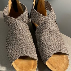 Comfortiva Alesha sandal, Pewter